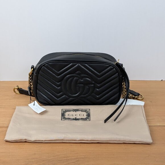 Gucci GG Marmont Small Matelassé Shoulder Bag Black Leather Gold Chain Crossbody - Picture 2 of 3